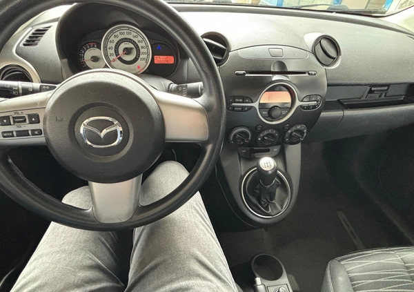 Mazda 2 cena 12999 przebieg: 186000, rok produkcji 2009 z Szczecin małe 301